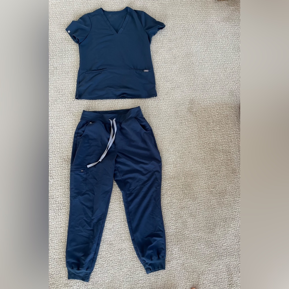 FIGS women’s top (small) and jogger bottom (medium/petite), color: dark harbor